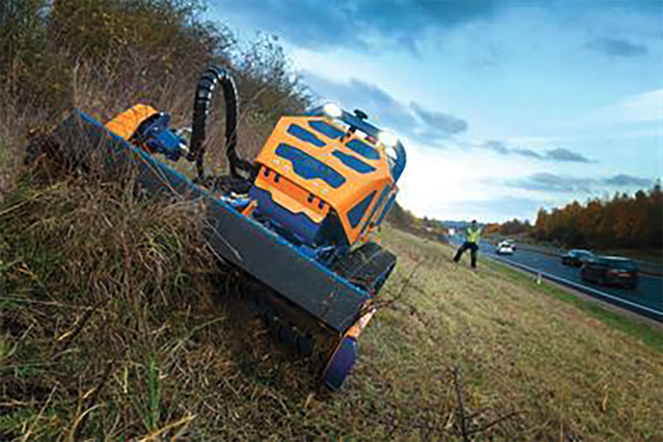 remote control mowers, Lantra mower course, horticulture training